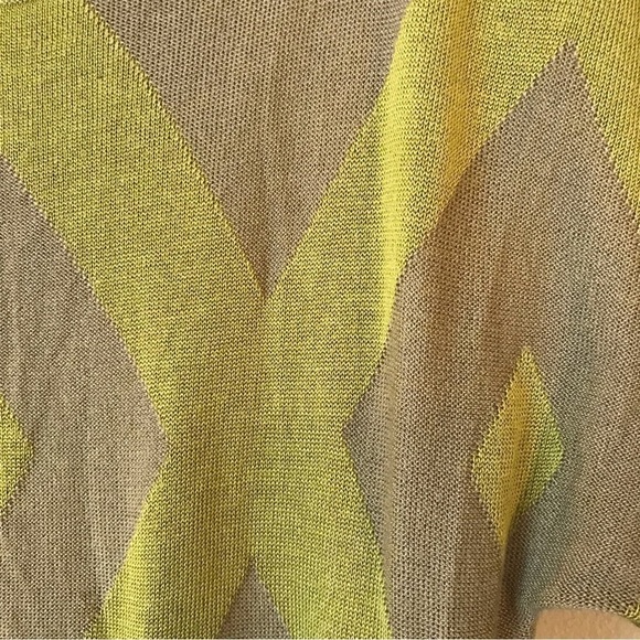 𝅺VERTIGO women’s size medium dress. Rayon and viscose, gold and cream colour. - Picture 10 of 10